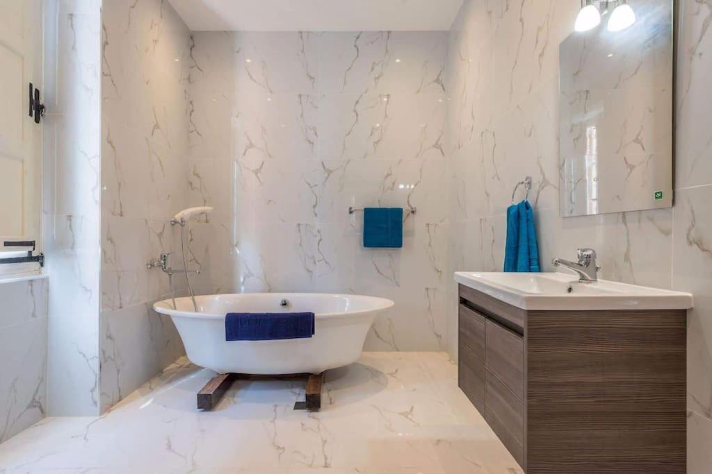 Spacious 4-Bedrooms Townhouse In Tas-Слима Экстерьер фото