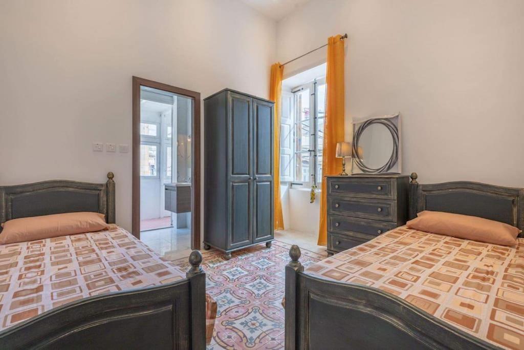 Spacious 4-Bedrooms Townhouse In Tas-Слима Экстерьер фото